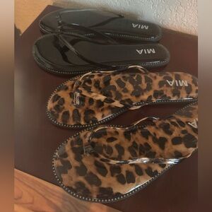 NWOT MIA Black and Leopard Sandals